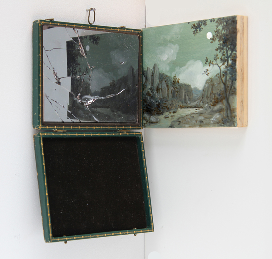 jan_baracz_ellen_harvey_broken_claude_glass_2008